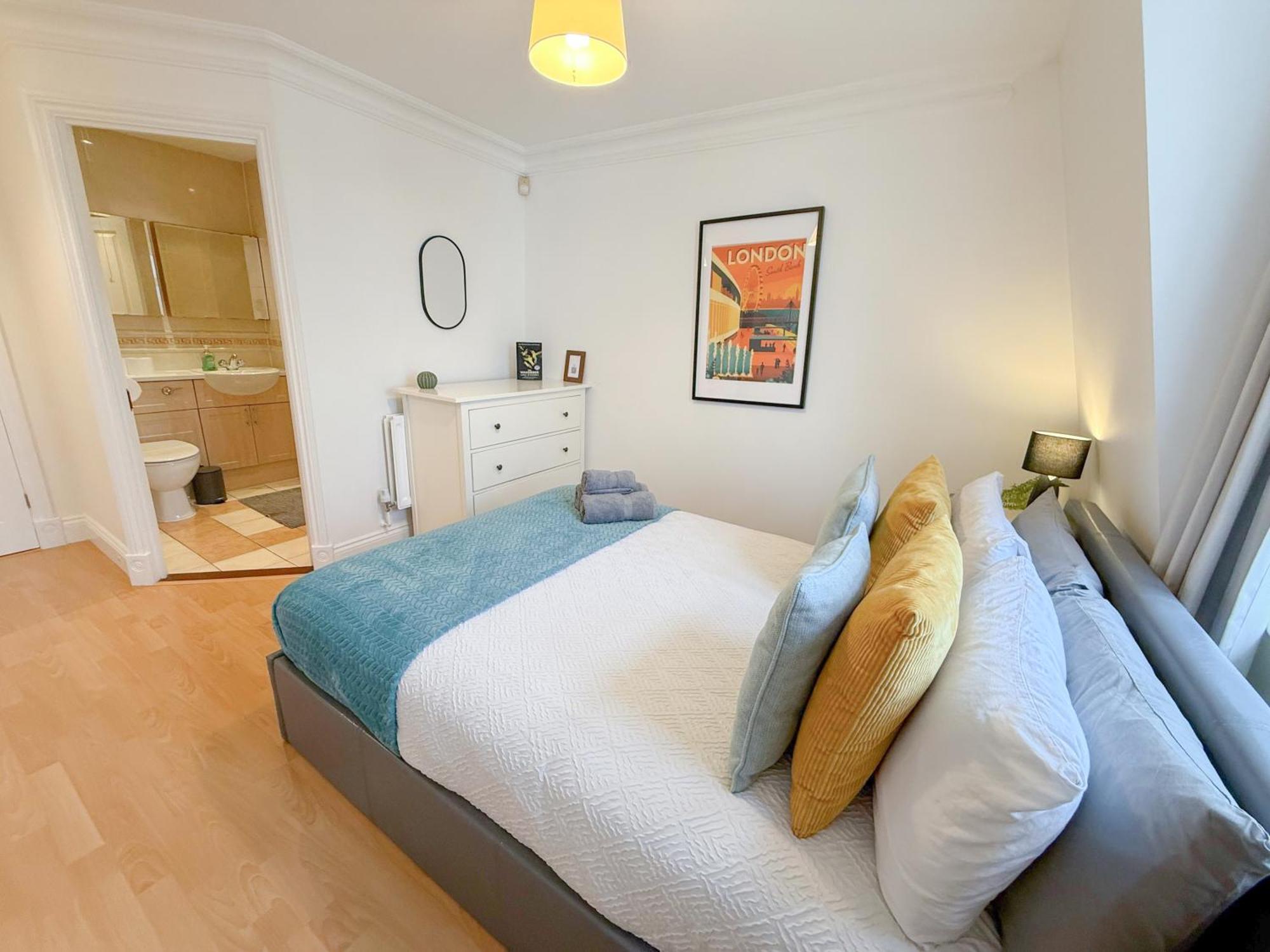 Borough 3-bedroom With Clear View At The Shard Apartment *